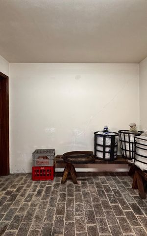 Casa à venda com 230m², 4 quartos e 3 vagasAdega