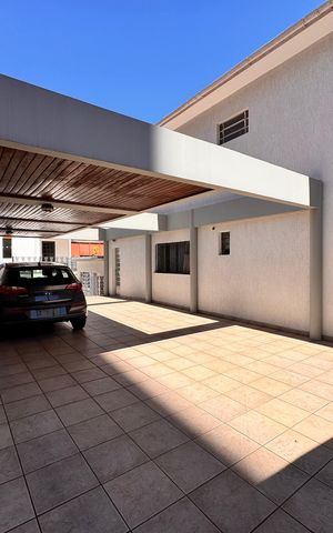 Casa à venda com 230m², 4 quartos e 3 vagasGaragem
