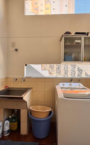 Casa à venda com 230m², 4 quartos e 3 vagasLavanderia