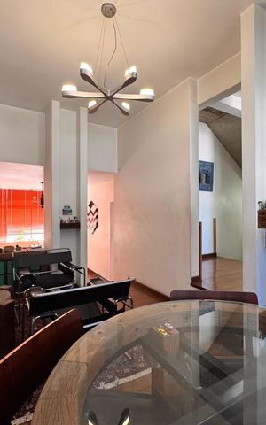 Casa à venda com 230m², 4 quartos e 3 vagasEscritório