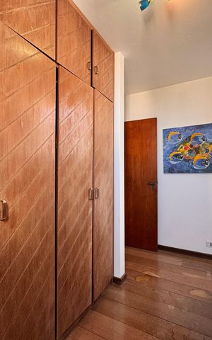 Casa à venda com 230m², 4 quartos e 3 vagasCloset suite