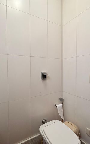 Casa à venda com 230m², 4 quartos e 3 vagasLavabo