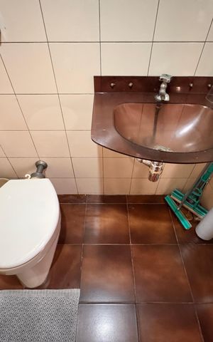Casa à venda com 230m², 4 quartos e 3 vagasBanheiro de serviço