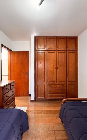 Casa à venda com 230m², 4 quartos e 3 vagasQuarto 2