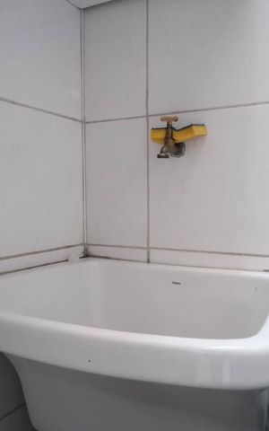 Casa de condomínio à venda com 70m², 2 quartos e 1 vagaÁrea de Serviço