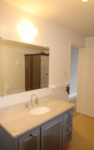 Apartamento à venda com 160m², 3 quartos e 1 vagaBanheiro da Suíte
