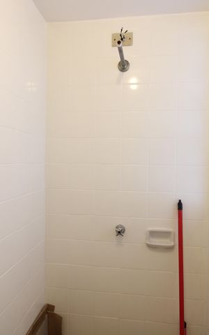 Apartamento à venda com 160m², 3 quartos e 1 vagaÁrea de Serviço - Banheiro