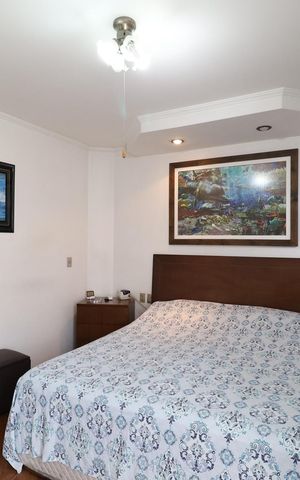 Casa à venda com 445m², 4 quartos e 6 vagas Casa à venda com 445m², 4 quartos e 6 vagasSuíte 1