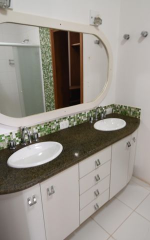 Casa de condomínio à venda com 1120m², 6 quartos e 10 vagasBanheiro da Suíte