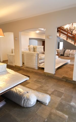 Casa de condomínio à venda com 1120m², 6 quartos e 10 vagasSala