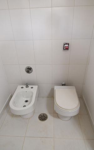 Casa de condomínio à venda com 1120m², 6 quartos e 10 vagasBanheiro 2