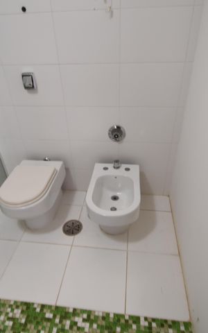 Casa de condomínio à venda com 1120m², 6 quartos e 10 vagasBanheiro da Suíte