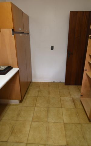 Casa de condomínio à venda com 1120m², 6 quartos e 10 vagasÁrea de Serviço - Despensa