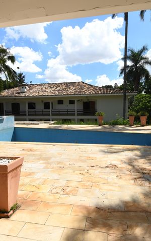 Casa de condomínio à venda com 1120m², 6 quartos e 10 vagasPiscina e Jardim