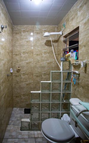 Casa à venda com 51m², 3 quartos e 1 vagaBanheiro do Quarto 2