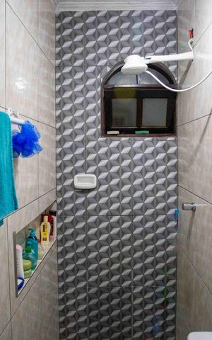 Casa à venda com 51m², 3 quartos e 1 vagaBanheiro