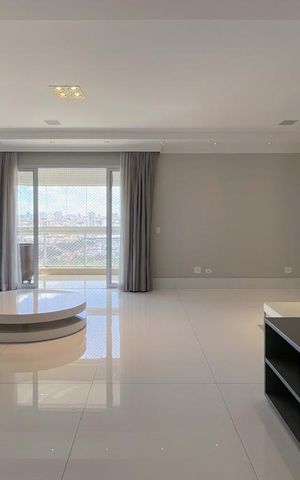 Apartamento para alugar com 300m², 4 quartos e 4 vagasSala