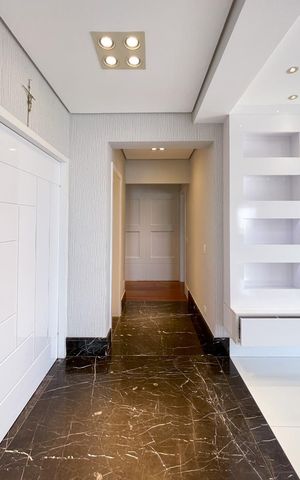 Apartamento para alugar com 300m², 4 quartos e 4 vagasEntrada