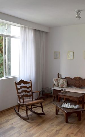 Casa à venda com 200m², 4 quartos e 2 vagasSala