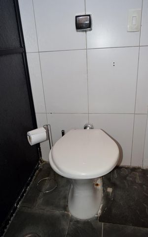 Casa à venda com 200m², 4 quartos e 2 vagasBanheiro da Suíte