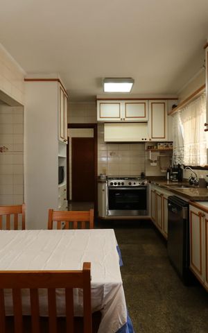 Apartamento à venda com 200m², 4 quartos e 3 vagasCozinha