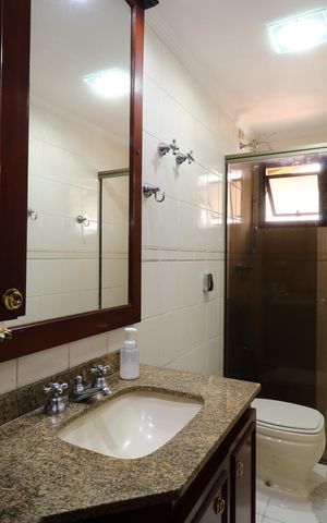 Apartamento à venda com 200m², 4 quartos e 3 vagasBanheiro Social