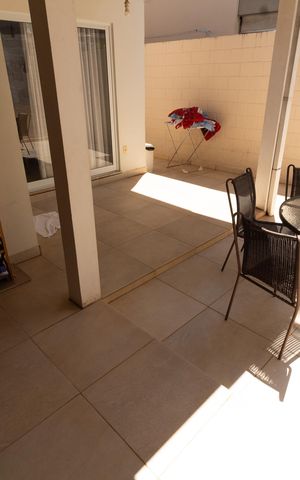 Casa de condomínio à venda com 90m², 3 quartos e 2 vagas Casa de condomínio à venda com 90m², 3 quartos e 2 vagasÁREA EXTERNA FUNDOS