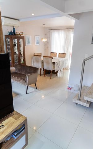 Casa de condomínio à venda com 90m², 3 quartos e 2 vagas Casa de condomínio à venda com 90m², 3 quartos e 2 vagasSALA