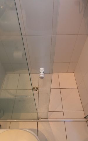 Casa de condomínio à venda com 90m², 3 quartos e 2 vagas Casa de condomínio à venda com 90m², 3 quartos e 2 vagasBANHEIRO SOCIAL