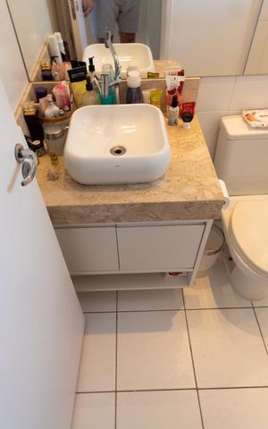 Casa de condomínio à venda com 90m², 3 quartos e 2 vagas Casa de condomínio à venda com 90m², 3 quartos e 2 vagasBANHEIRO SOCIAL