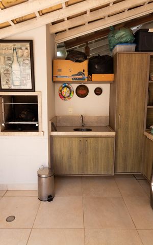 Casa de condomínio à venda com 90m², 3 quartos e 2 vagas Casa de condomínio à venda com 90m², 3 quartos e 2 vagasÁREA DE SERVIÇO