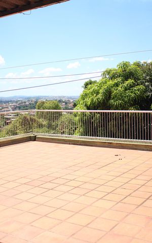 Casa à venda com 360m², 4 quartos e 1 vagaVaranda