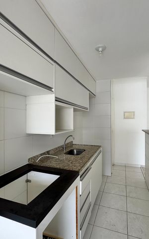 Apartamento à venda com 211m², 3 quartos e 2 vagas Apartamento à venda com 211m², 3 quartos e 2 vagasCozinha e Área de Serviço