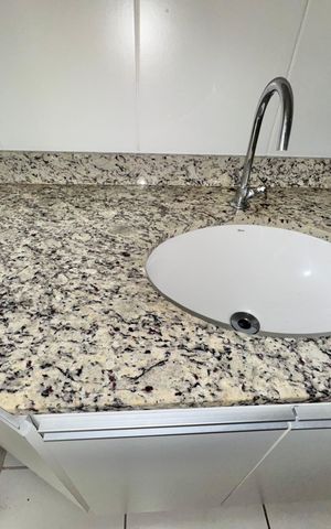 Apartamento à venda com 211m², 3 quartos e 2 vagas Apartamento à venda com 211m², 3 quartos e 2 vagasBanheiro 1