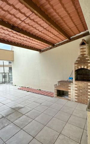 Apartamento à venda com 211m², 3 quartos e 2 vagas Apartamento à venda com 211m², 3 quartos e 2 vagasTerraço