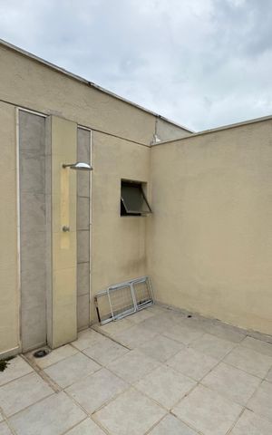 Apartamento à venda com 211m², 3 quartos e 2 vagas Apartamento à venda com 211m², 3 quartos e 2 vagasTerraço