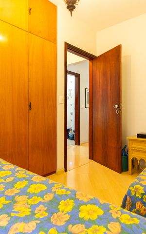 Casa de condomínio à venda com 219m², 3 quartos e 3 vagas Casa de condomínio à venda com 219m², 3 quartos e 3 vagasQuarto 2