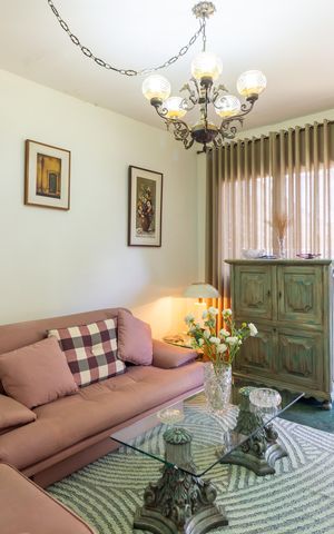 Casa de condomínio à venda com 219m², 3 quartos e 3 vagas Casa de condomínio à venda com 219m², 3 quartos e 3 vagasSala