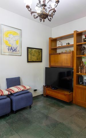 Casa de condomínio à venda com 219m², 3 quartos e 3 vagas Casa de condomínio à venda com 219m², 3 quartos e 3 vagasSala de TV