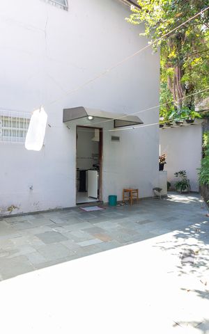 Casa de condomínio à venda com 219m², 3 quartos e 3 vagas Casa de condomínio à venda com 219m², 3 quartos e 3 vagasQuintal