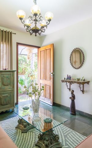 Casa de condomínio à venda com 219m², 3 quartos e 3 vagas Casa de condomínio à venda com 219m², 3 quartos e 3 vagasSala