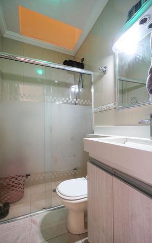 Casa de condomínio à venda com 115m², 3 quartos e 1 vaga Casa de condomínio à venda com 115m², 3 quartos e 1 vagaBanheiro da suíte