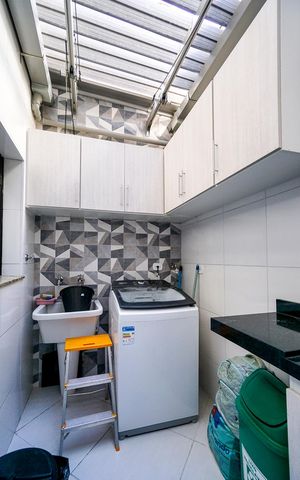 Casa de condomínio à venda com 115m², 3 quartos e 1 vaga Casa de condomínio à venda com 115m², 3 quartos e 1 vagaÁrea de serviço