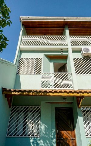 Casa de condomínio à venda com 115m², 3 quartos e 1 vaga Casa de condomínio à venda com 115m², 3 quartos e 1 vagaFachada