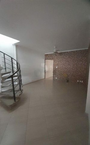 Casa à venda com 130m², 3 quartos e 2 vagas