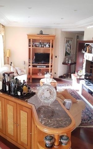 Apartamento à venda com 226m², 4 quartos e 4 vagas