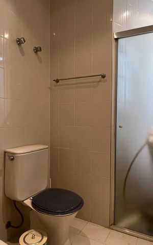 Apartamento à venda com 203m², 4 quartos e 4 vagas Apartamento à venda com 203m², 4 quartos e 4 vagasBanheiro