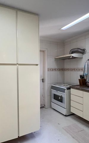 Apartamento à venda com 203m², 4 quartos e 4 vagas Apartamento à venda com 203m², 4 quartos e 4 vagasCozinha