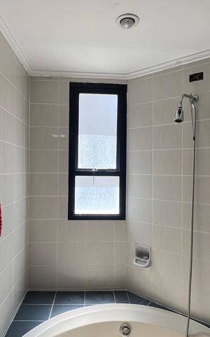 Apartamento à venda com 203m², 4 quartos e 4 vagas Apartamento à venda com 203m², 4 quartos e 4 vagasBanheiro da Suíte 2