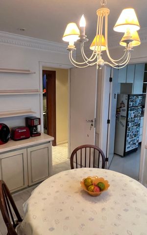 Apartamento à venda com 203m², 4 quartos e 4 vagas Apartamento à venda com 203m², 4 quartos e 4 vagasCopa